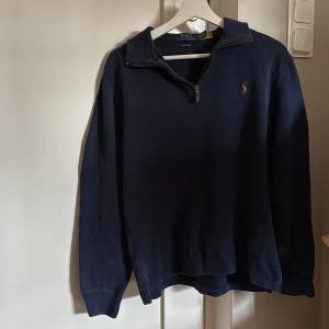 Ralph lauren half zip  - En fin Ralph lauren half zip, bra skick. 
