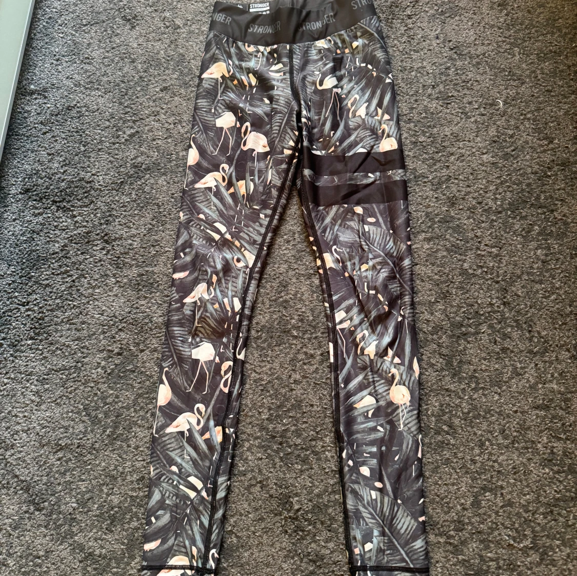 Mönstrade tights från Stronger