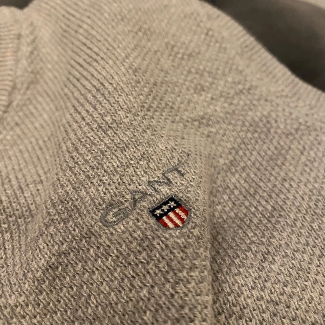 Beige tröja från GANT stl S  - 2