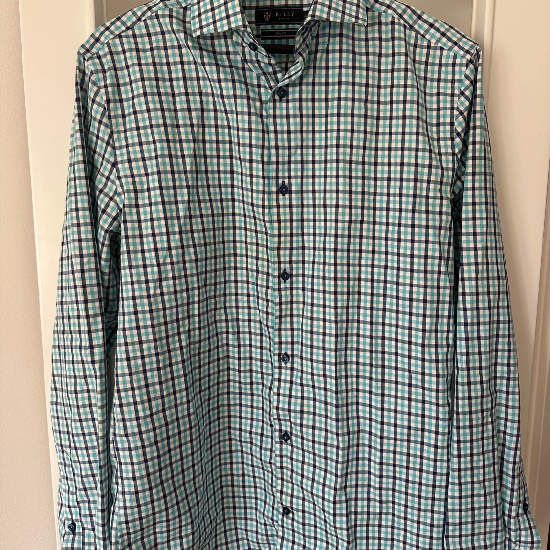 Rutig kostymskjorta från Riley