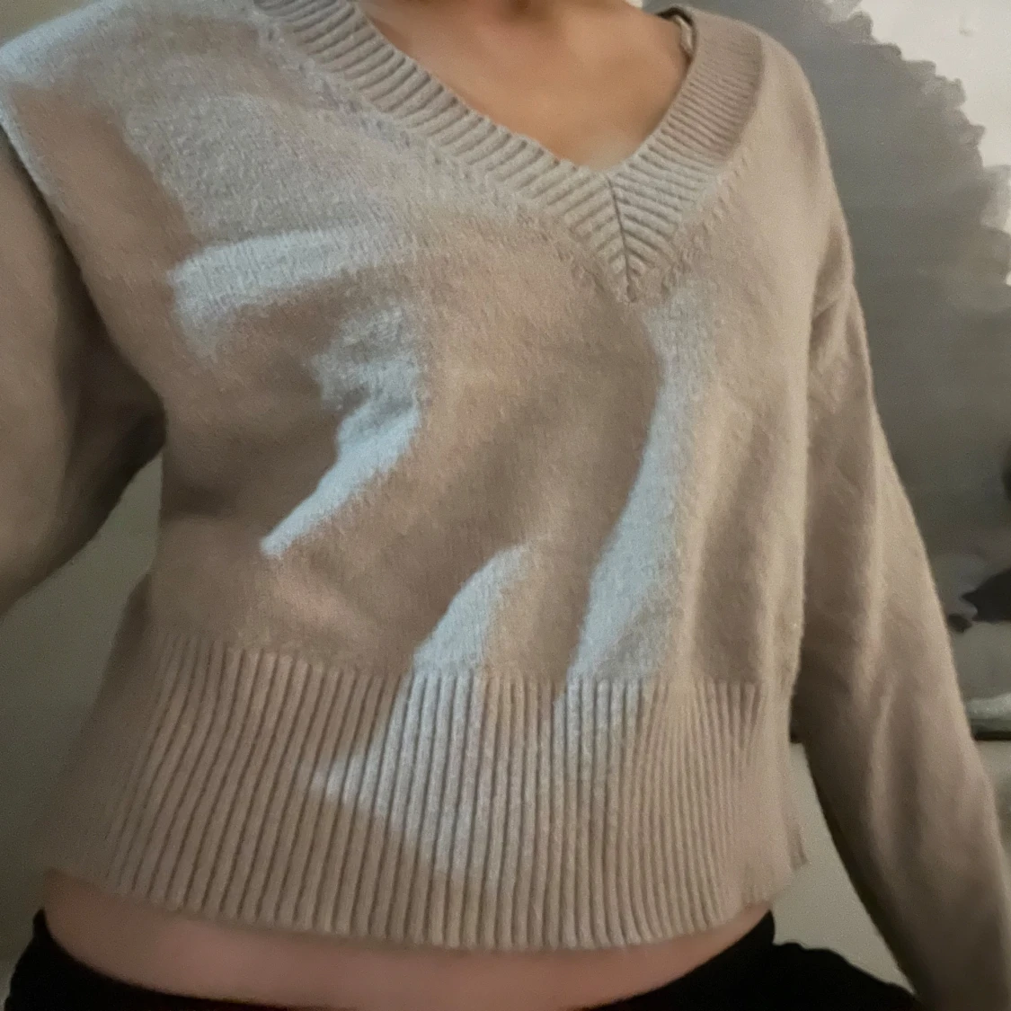 Beige stickad tröja - 1