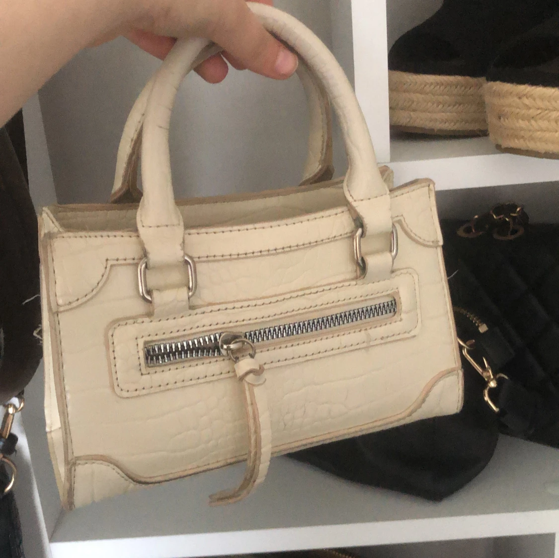 Beige handväska med dragkedja - 1