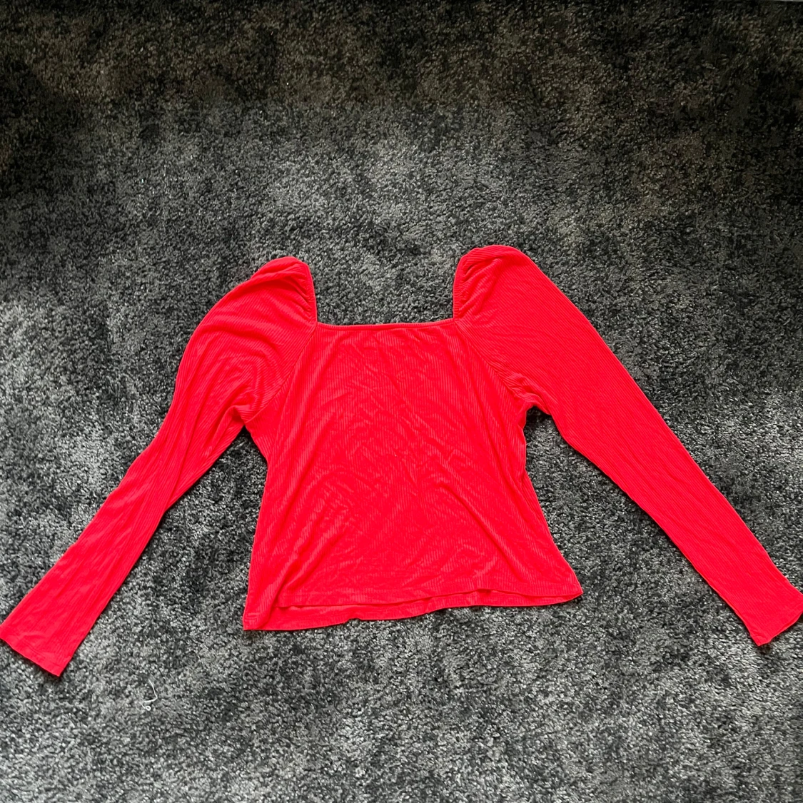 Röd långärmad topp från Lindex - 1