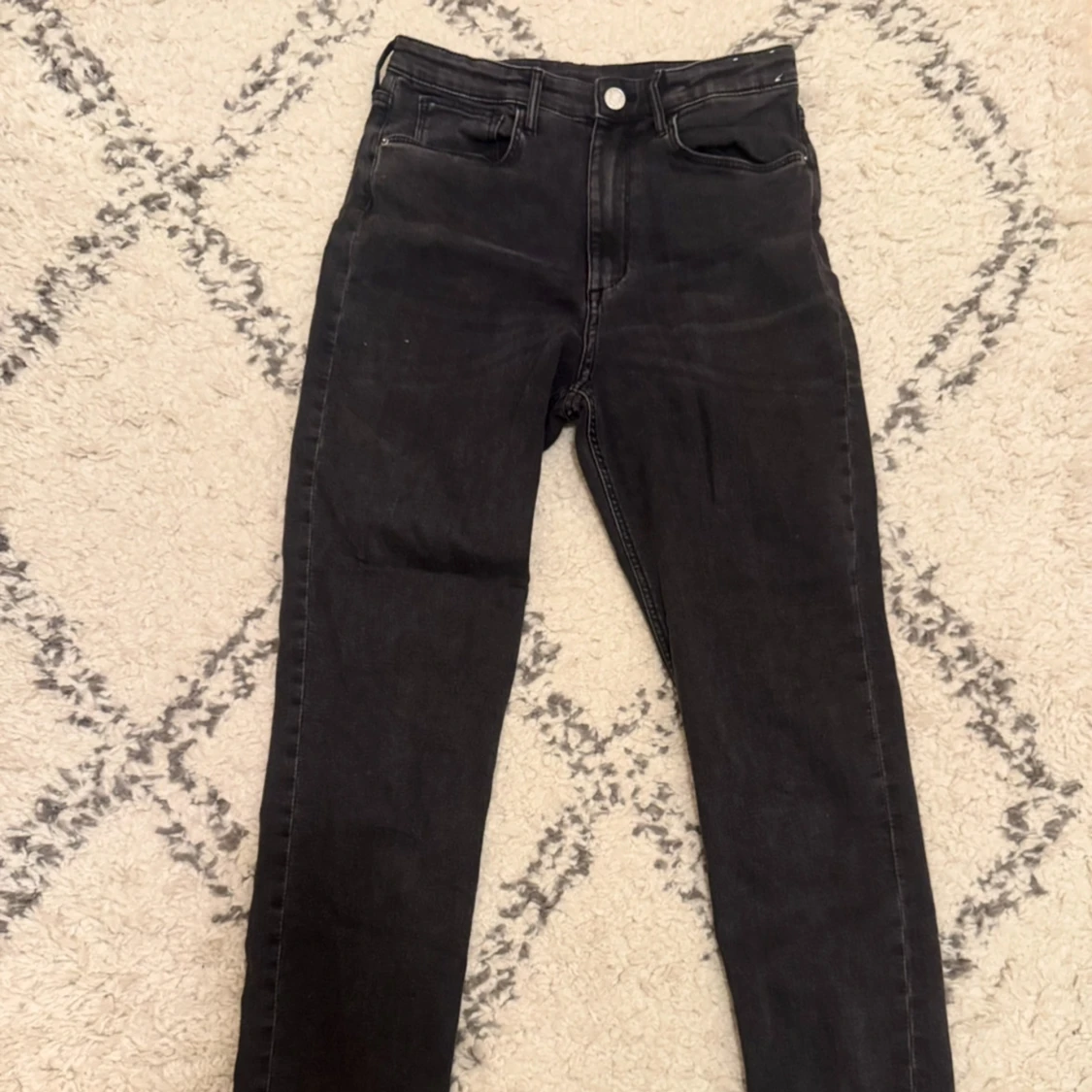 Svarta raka jeans - 1