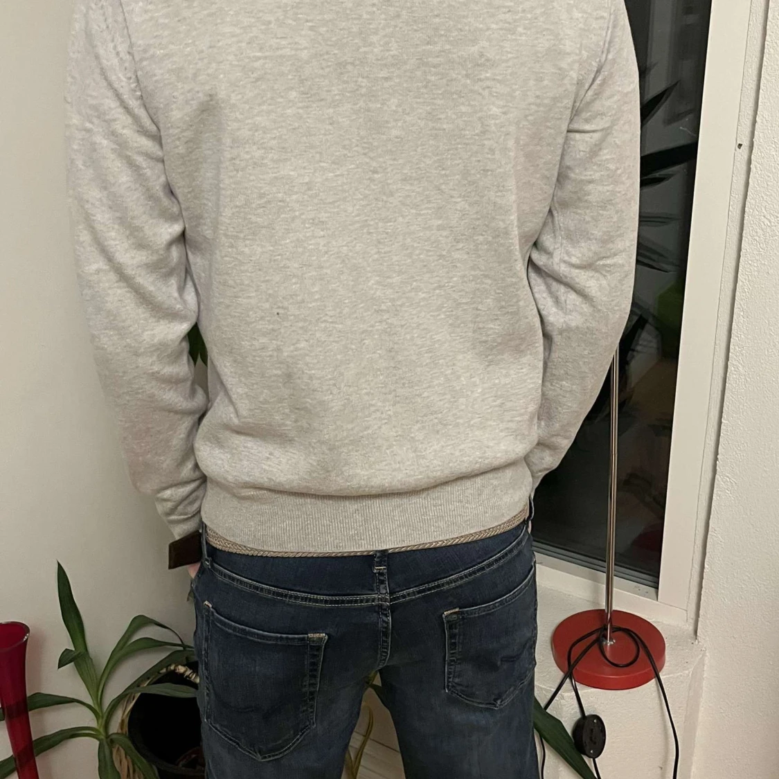 Ljusgrå sweatshirt från Lyle & Scott - 2