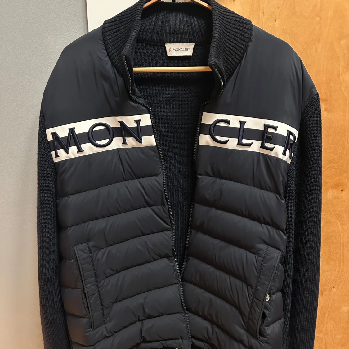 Moncler Cardigan navy 9B000