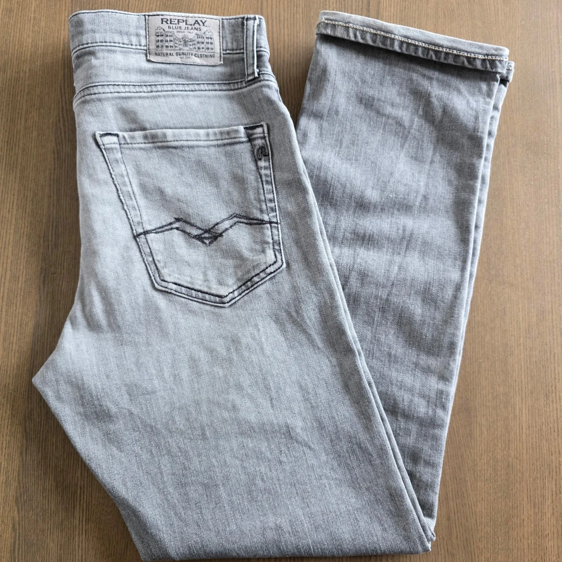 Grå jeans från Replay - 2