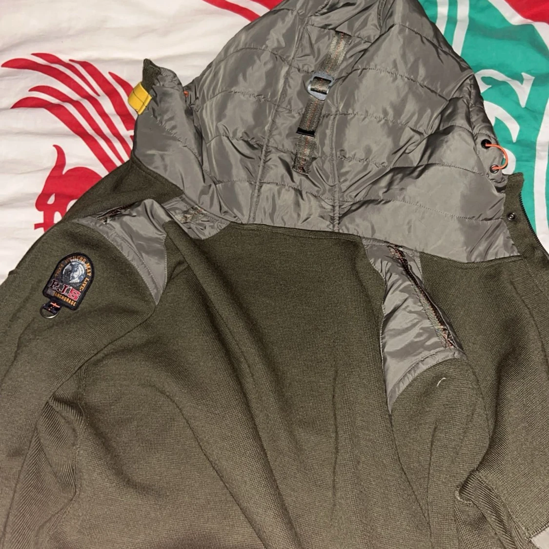 Olivgrön jacka med huva från Parajumpers - 1