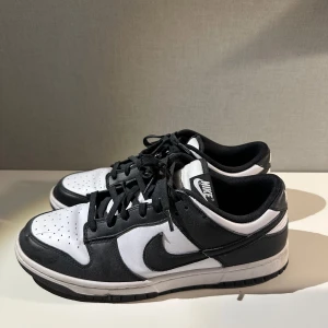 Panda Nike Dunk sneakers - Saknar box