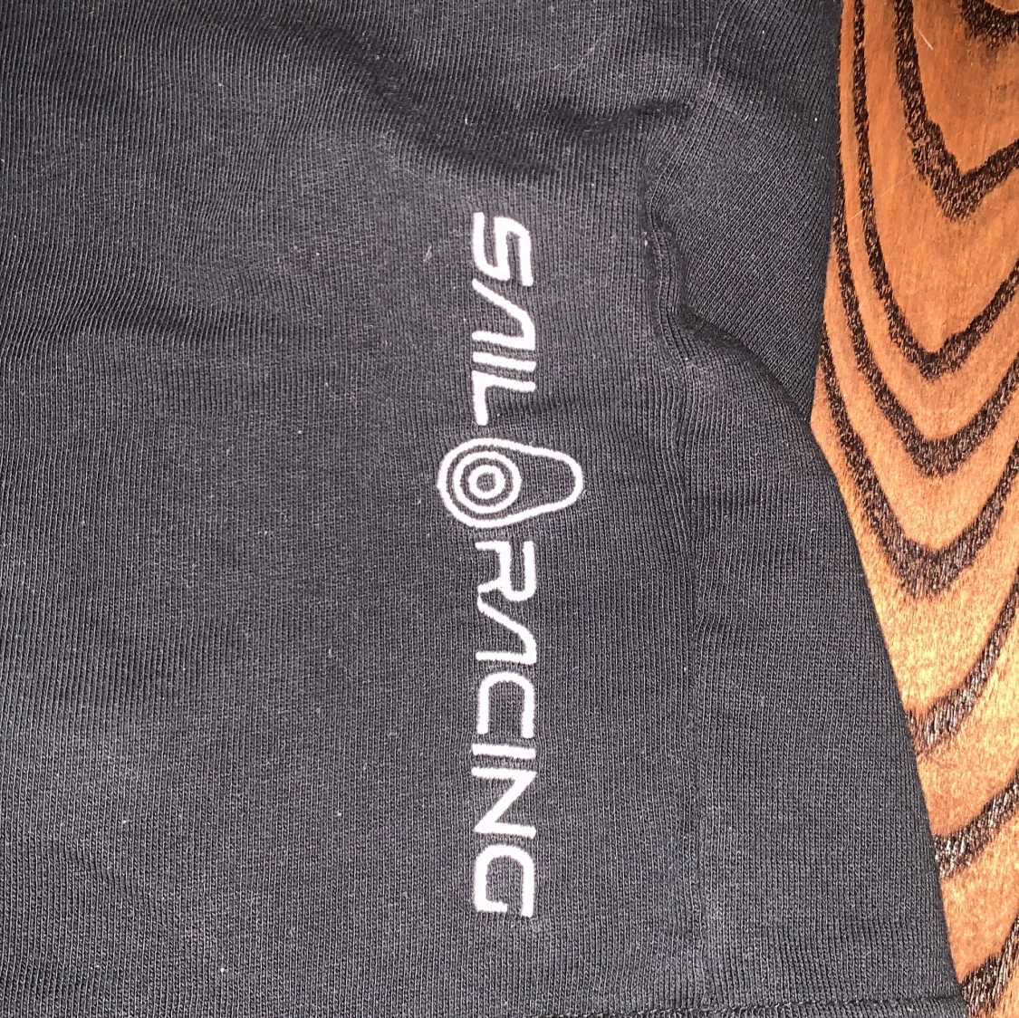 Svarta shorts från Sail Racing passar bra till sommaren  - 2