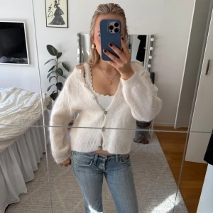 Mohair kofta - Såå sinnesjukt snygg vit mohir kofta!!💞💞