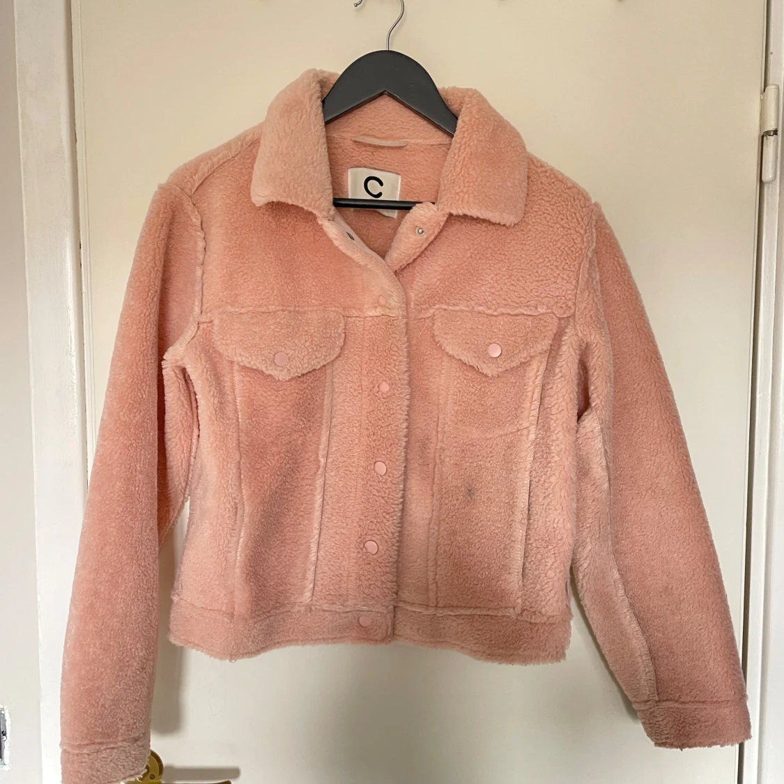 Rosa teddyjacka från Cubus