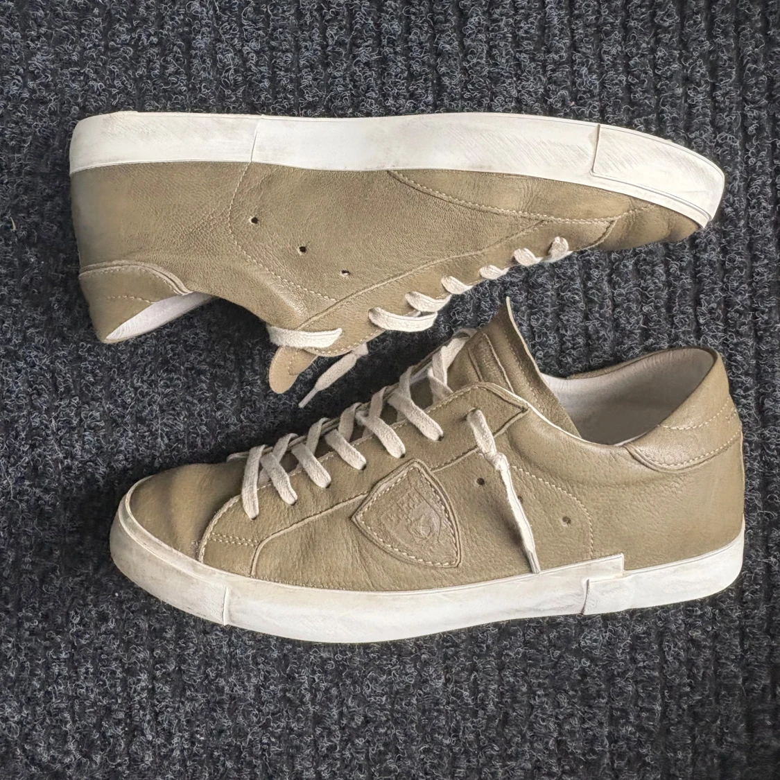 Gröna sneakers från Philippe Model - 2