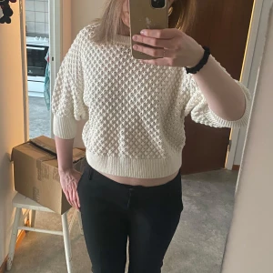 Vit stickad tröja - Super fin men kommer inte till användning💞