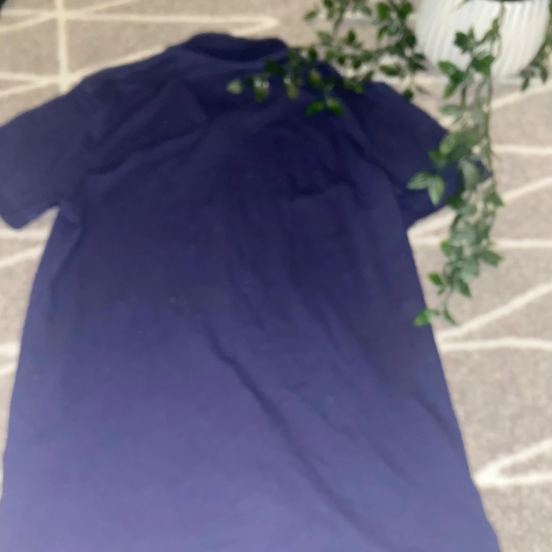 Mörk/Marinblå piké T-shirt från Lyle & Scott - 1