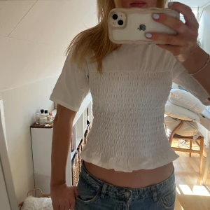 Vit topp - Vit topp från HM! Bra skick! 