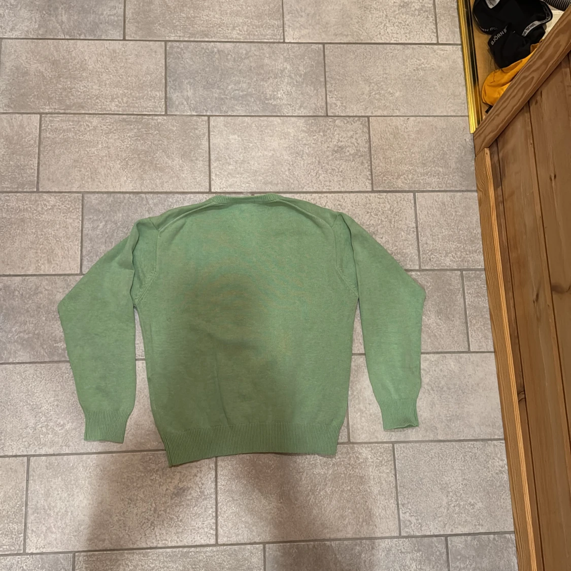 Grön v-ringad tröja från GANT - 1