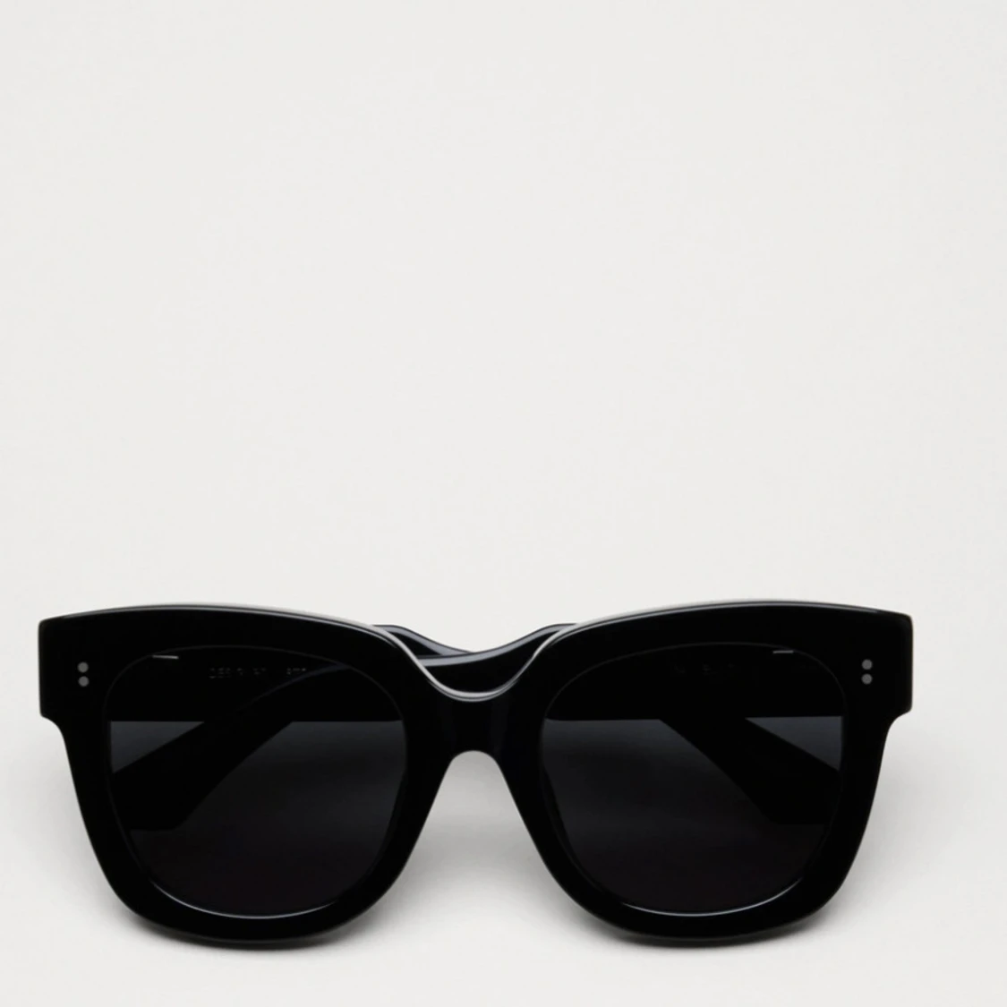 Svarta solglasögon chimi - 1