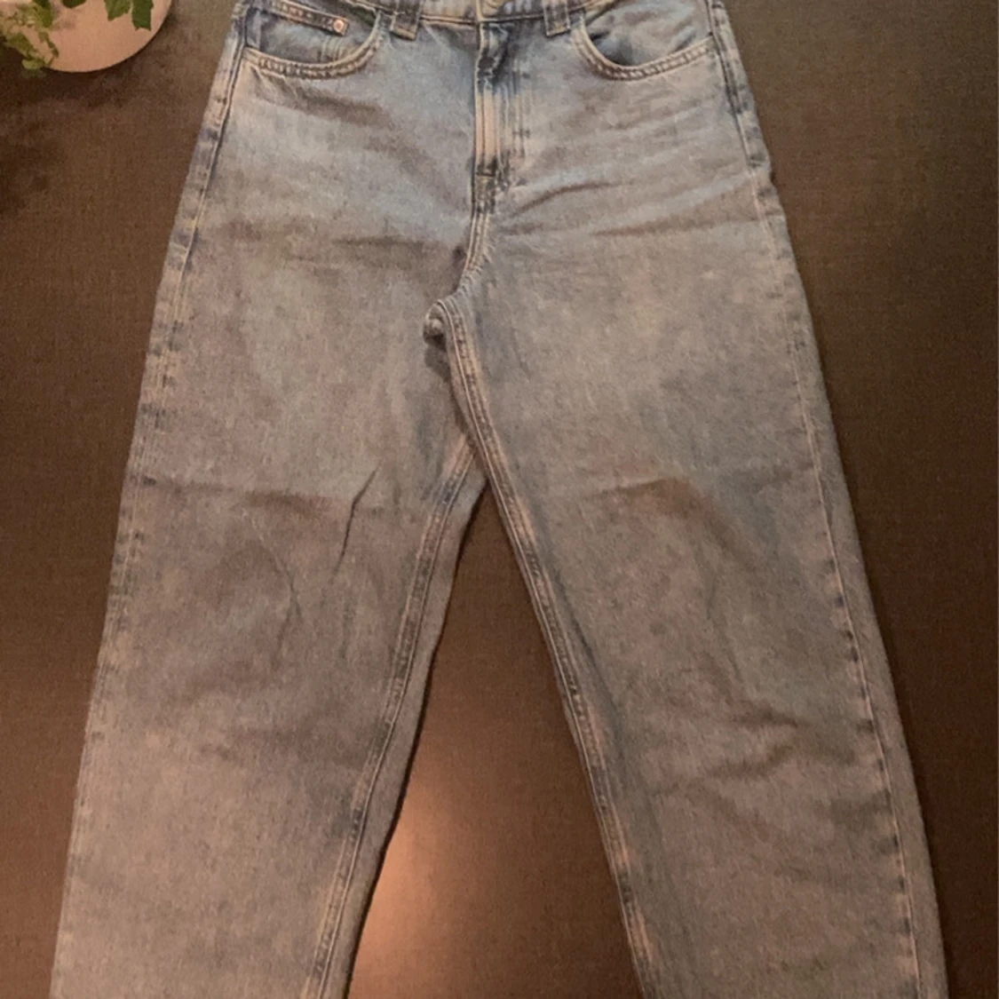 Blå baggy jeans från H&M