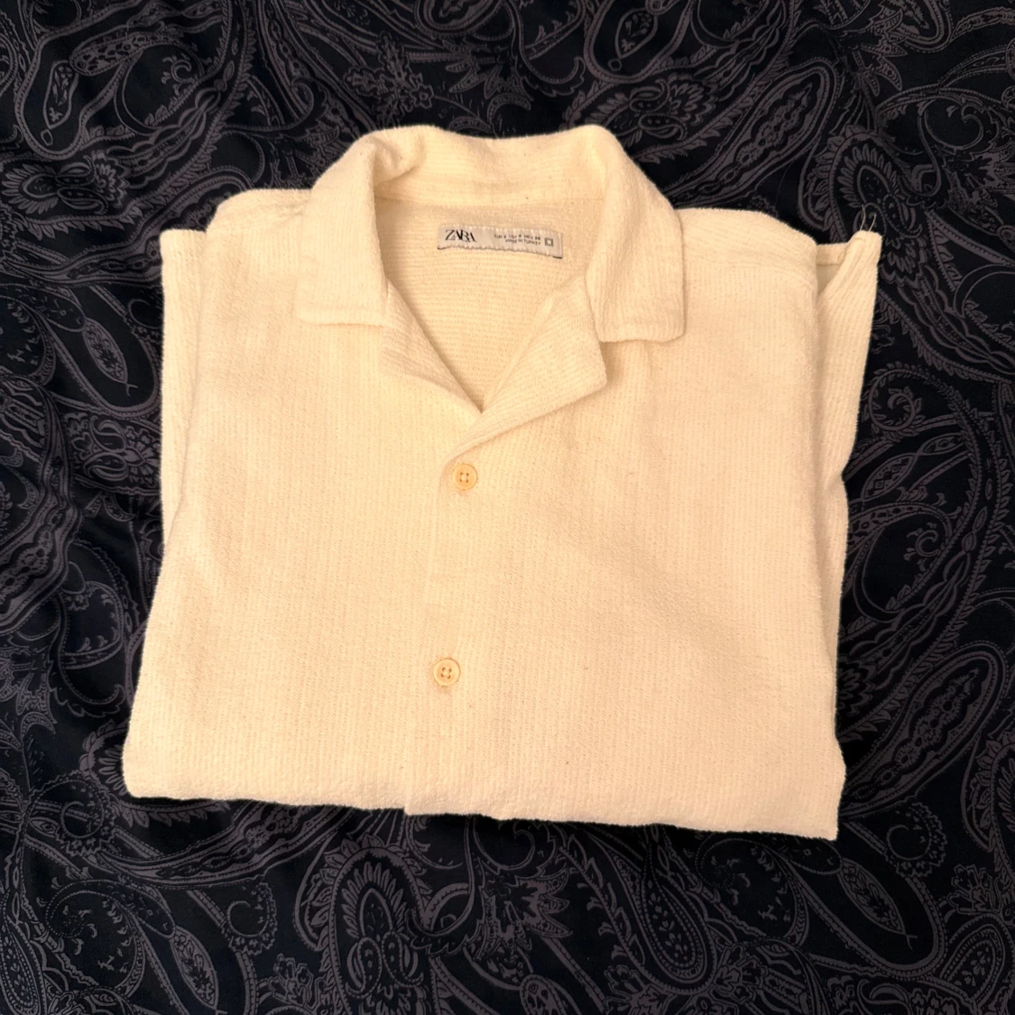 Beige kortärmad skjorta från Zara