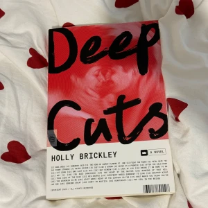 Deep Cuts - Nyläst nyskick. 