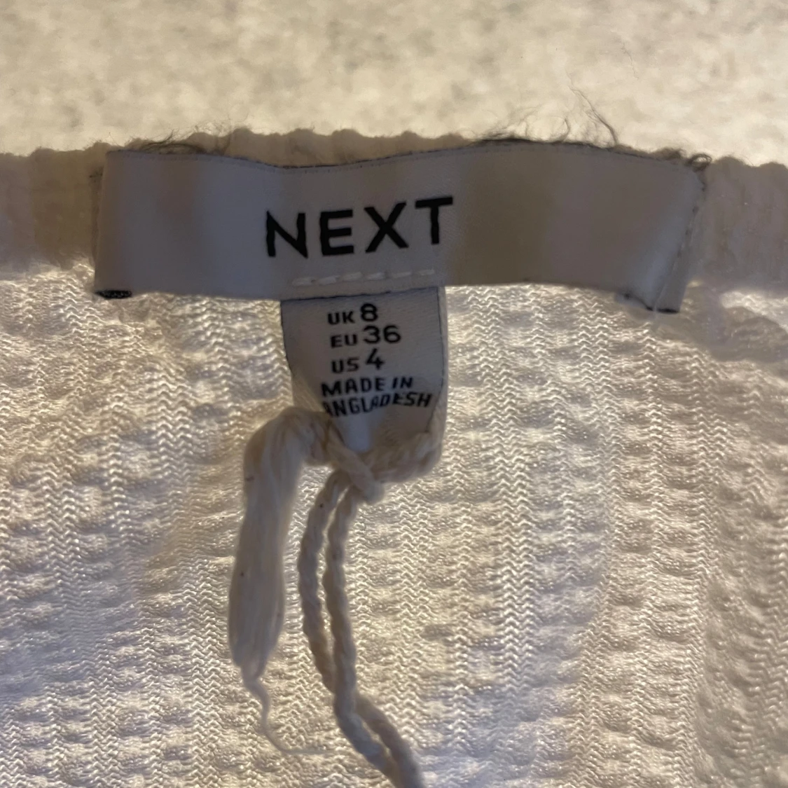 Vit blus med volangärm från Next - 1