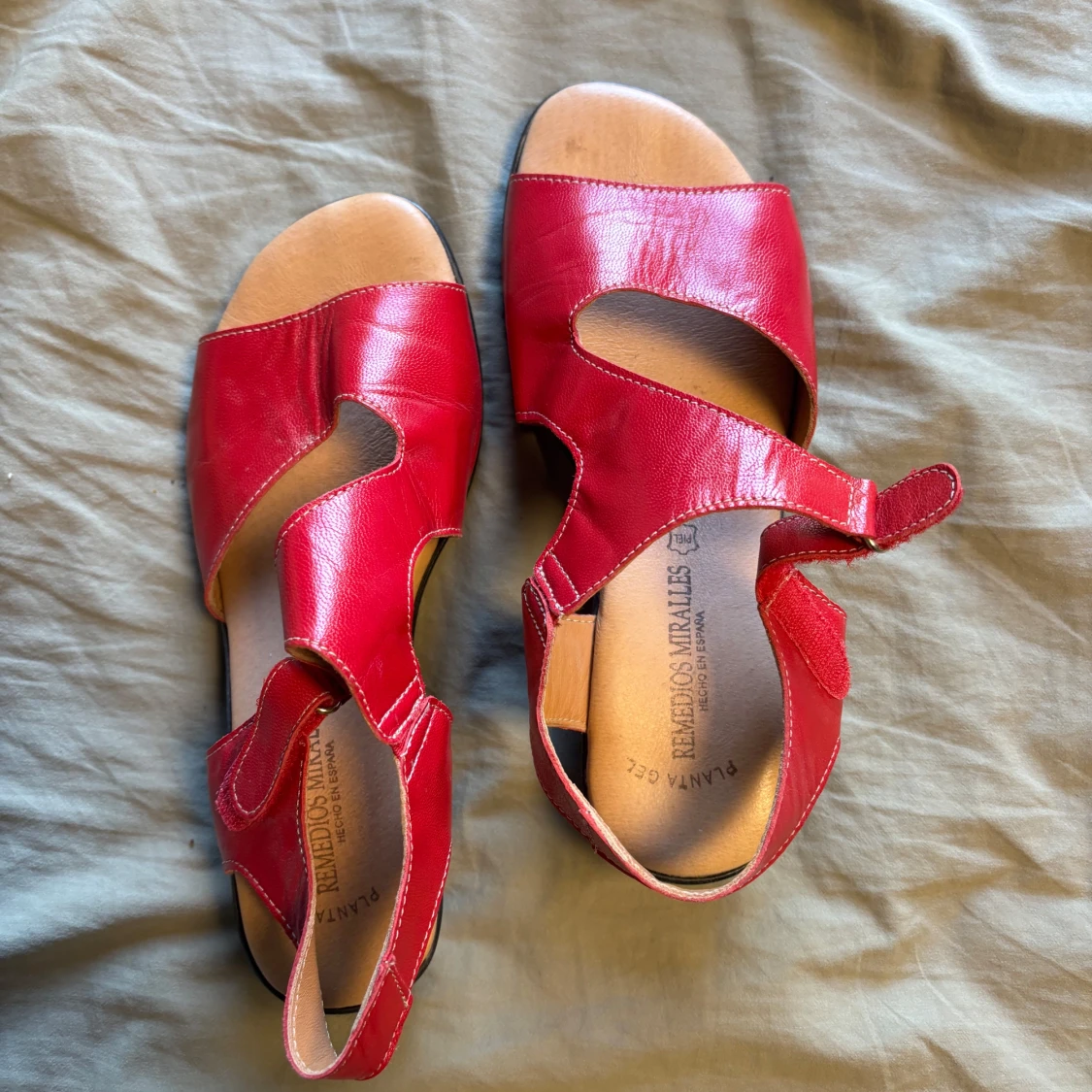 Röda sandaler i skinn från Remedios Miralles - 3