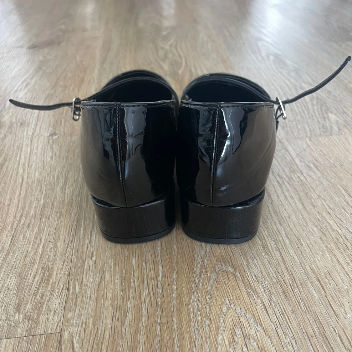 Svarta lackade Mary Jane ballerinaskor - 2