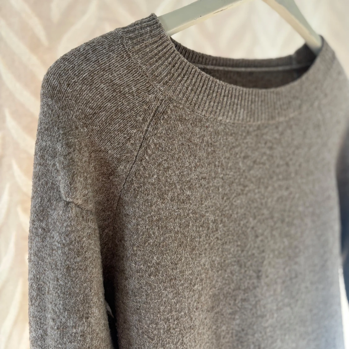 Beige stickad tröja från Vero Moda - 1