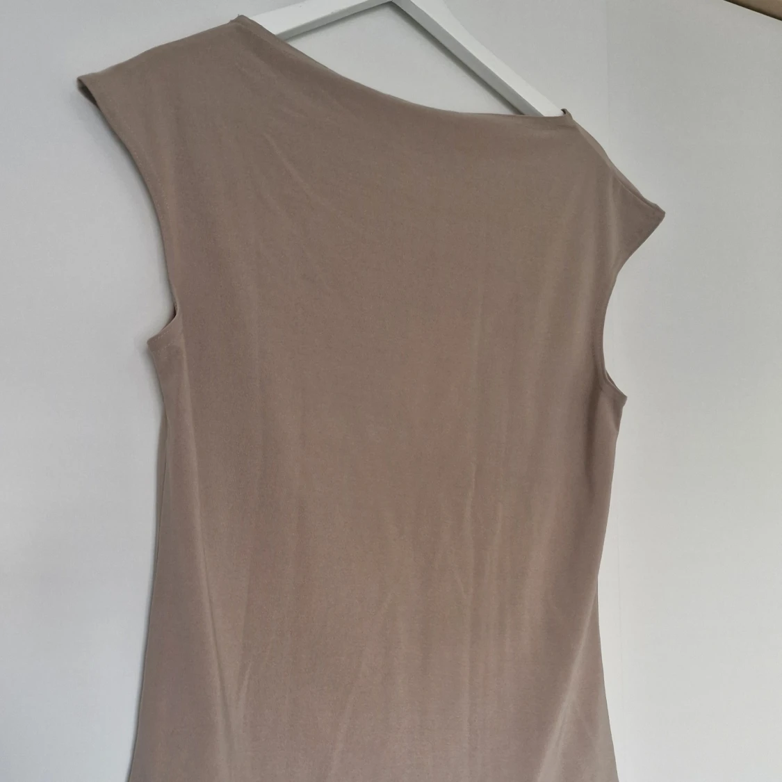 Gammelrosa topp med små glittriga stenar H&M - 2