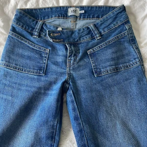 Blå bootcut jeans - Jag säljer dessa superrrr snygga jeans från Lager157, då dom är försmå för mig💞💞💕💕🌸