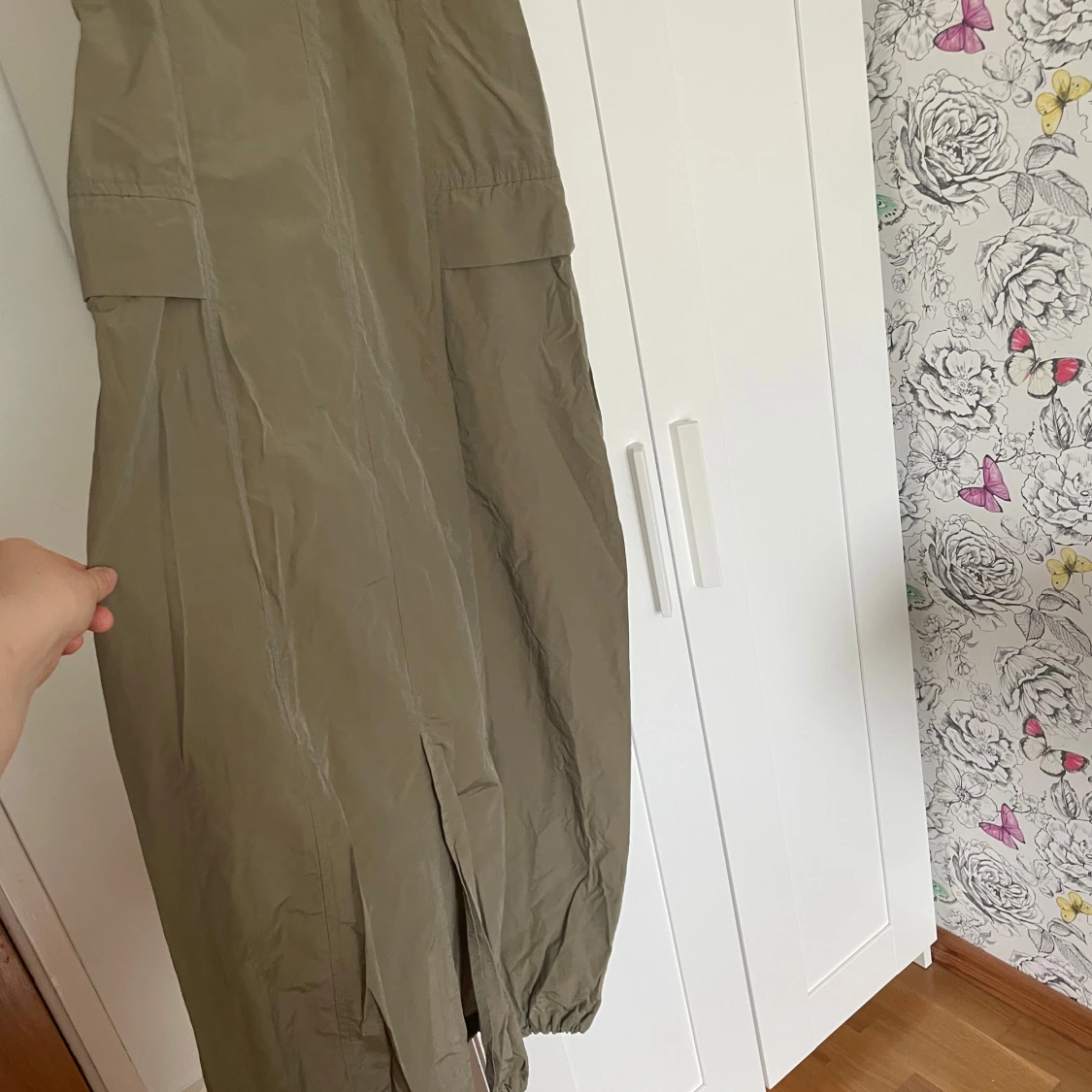 Smutsgrön långklänning  - 4