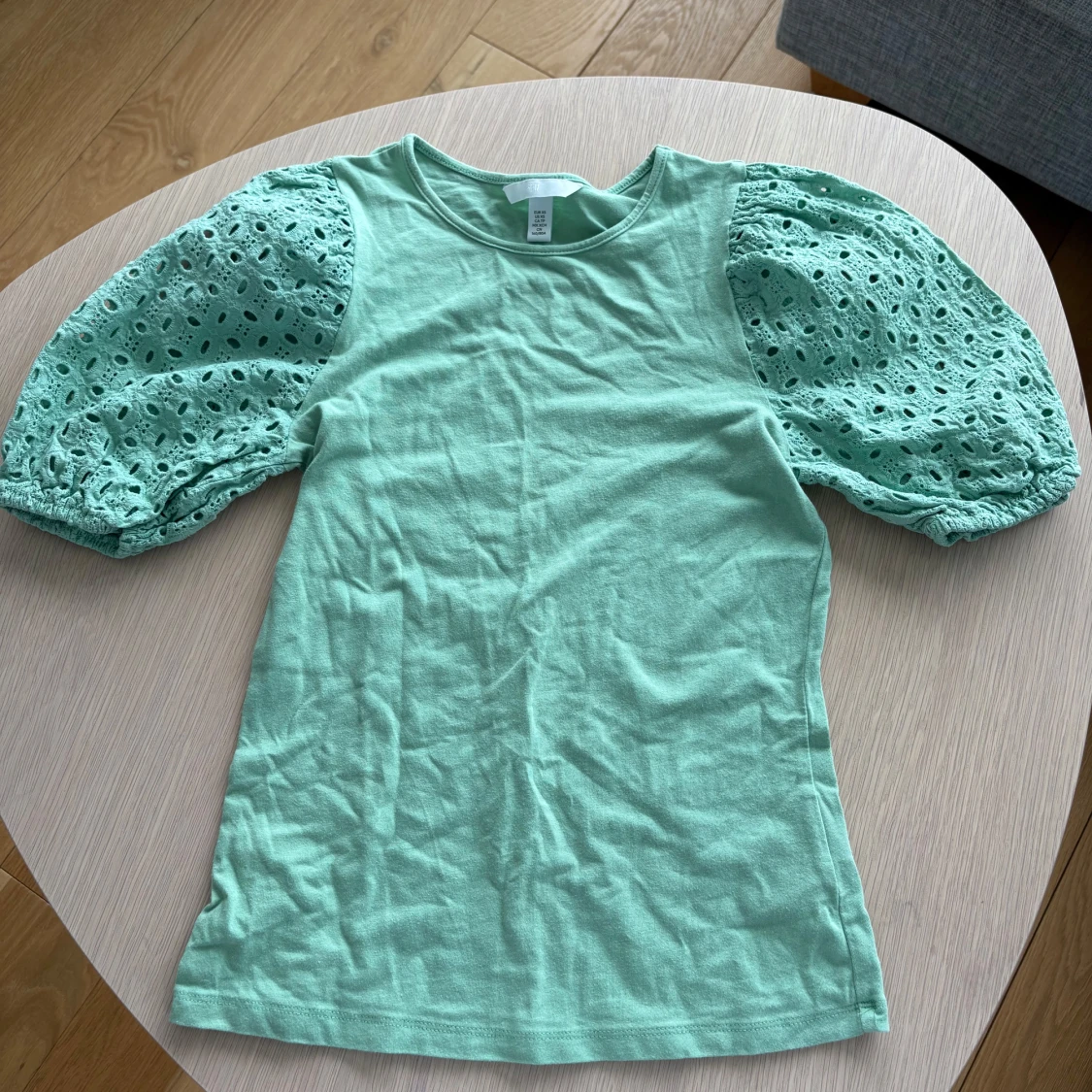 Mintgrön blus med puffärmar H&M XS