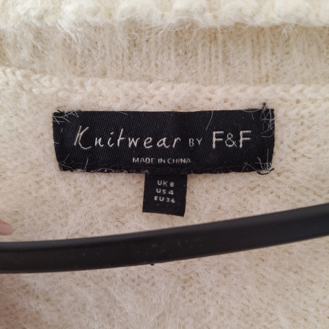 Vit fluffig stickad tröja F&F - 1