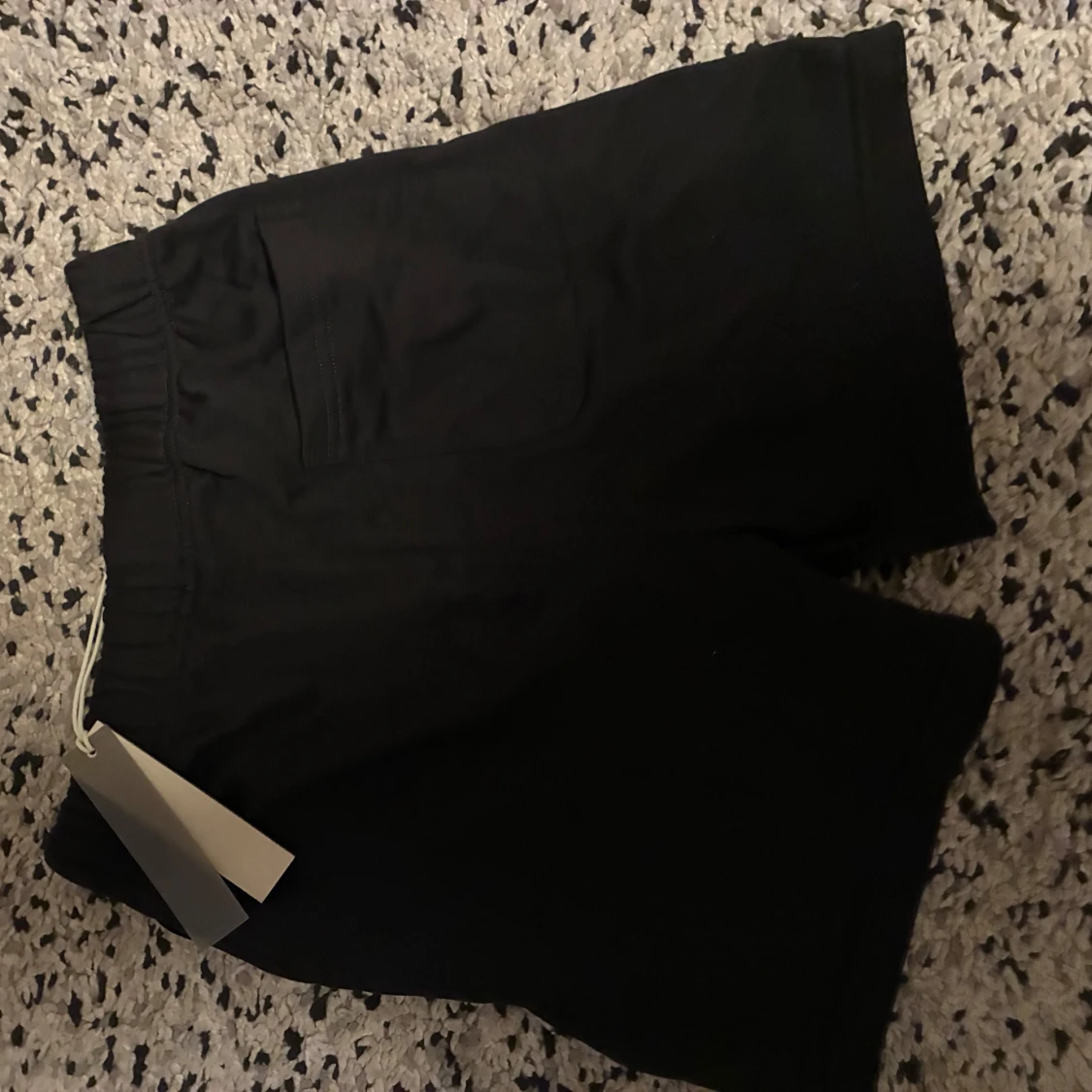 Svarta Essentials shorts - 1