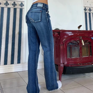 Vintage jeans - Vintage jeans med lite bootcut💕 midjemått 78cm & innerben 83cm💕 jag är 165
