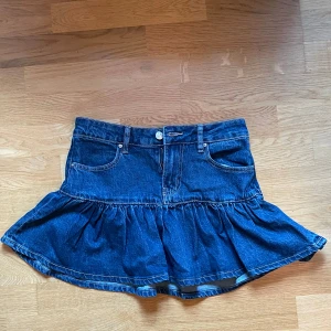 Jeanskjol - Fin jeanskjol från Gina tricot🤩