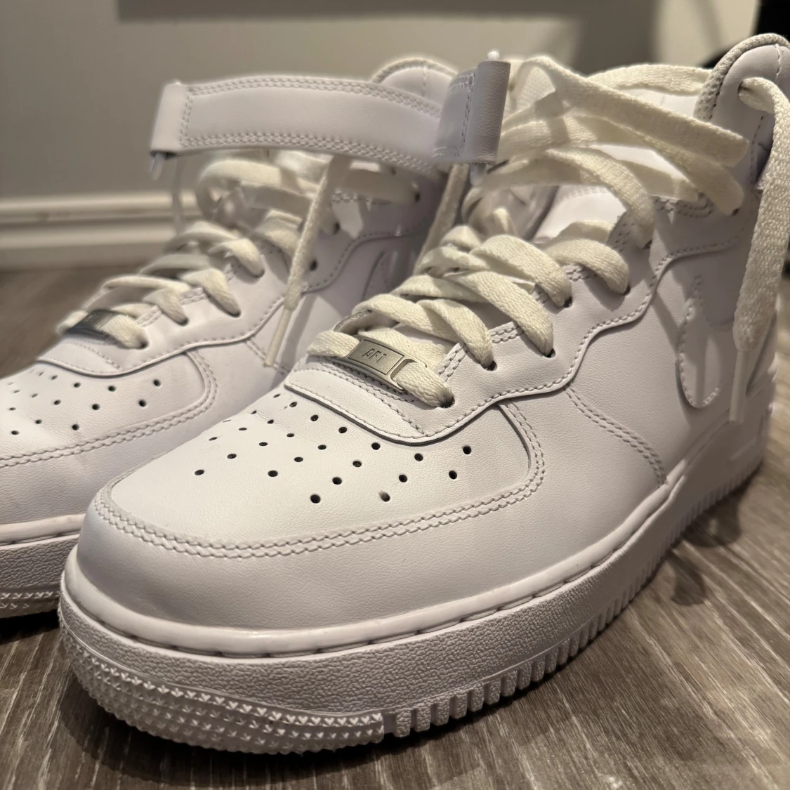 Nike Air Force 1 High Triple White 43