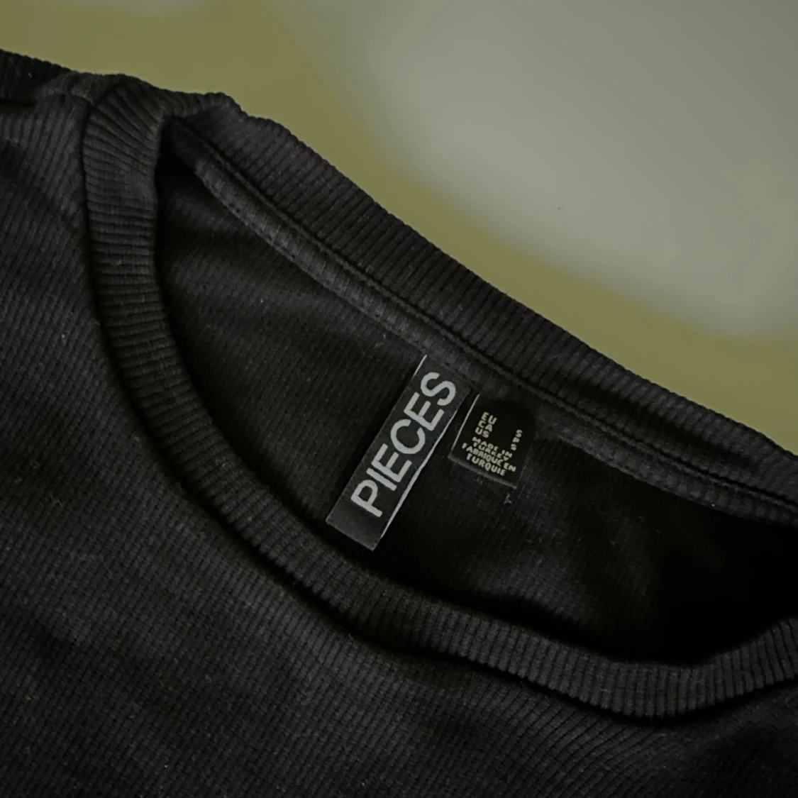 Svart långärmad topp från Pieces - 3