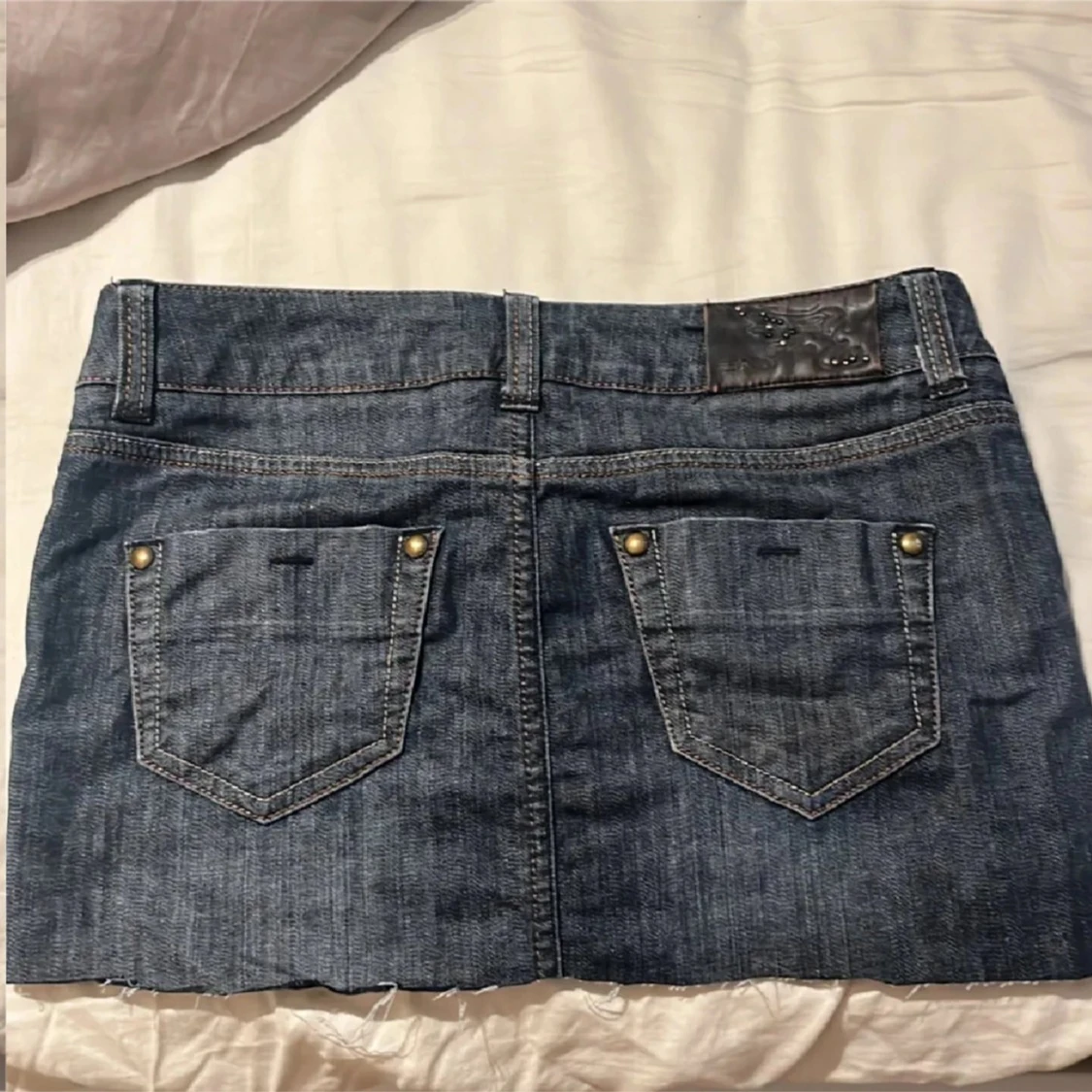 Mörk jeanskjol från Esprit - 90