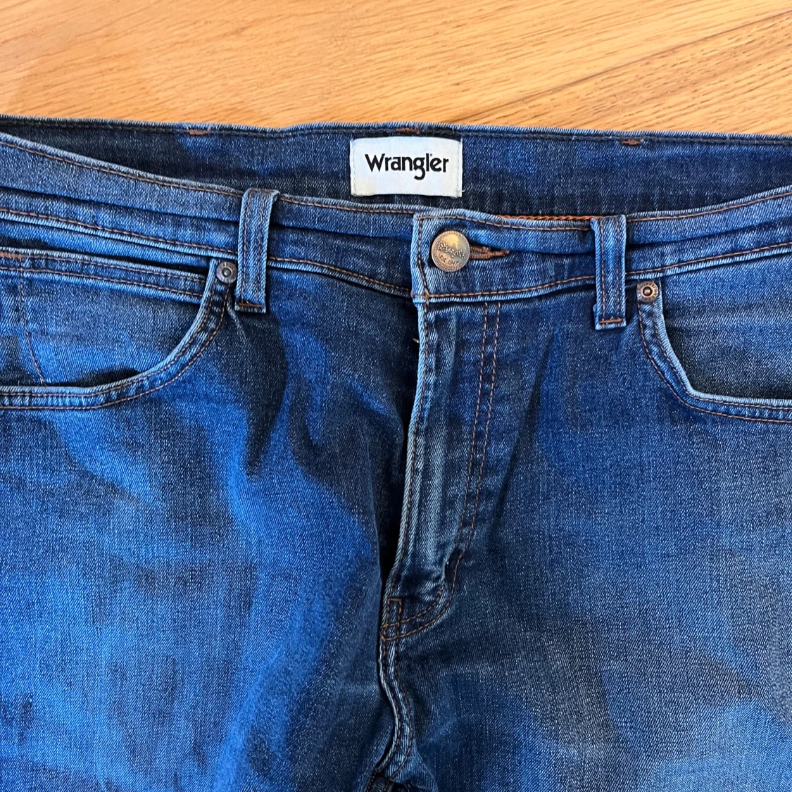 Blå jeans från Wrangler - 2