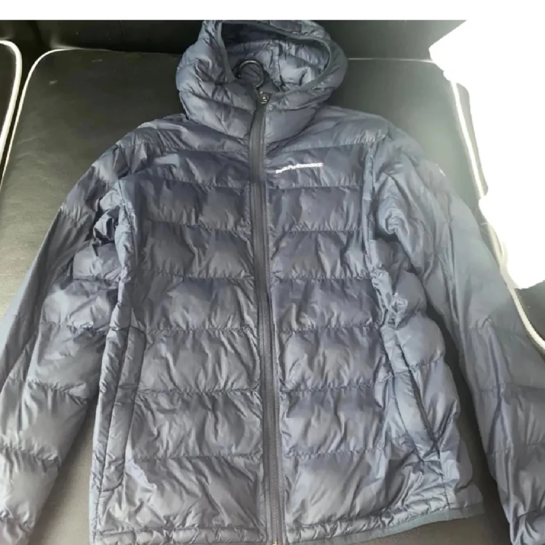 Blå dunjacka från Peak Performance - 2