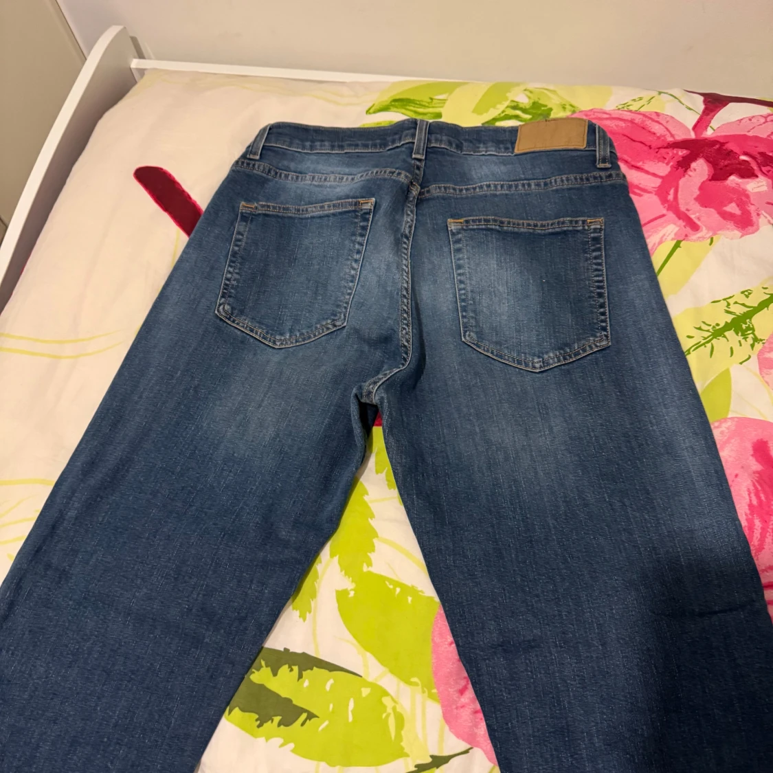 Blå jeans från Dressmann Athletic Fit - 1