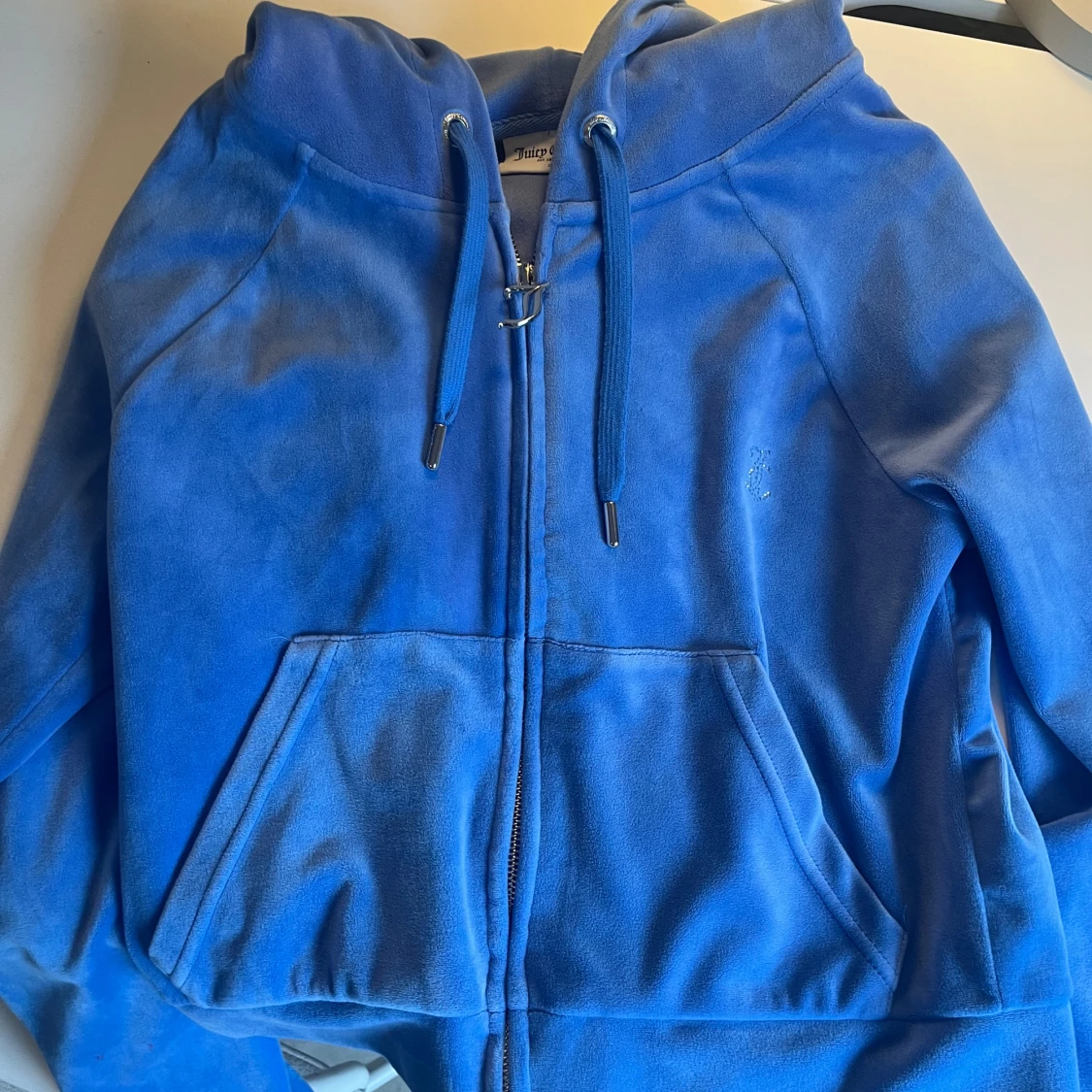 Blå velourjacka från Juicy Couture - 4