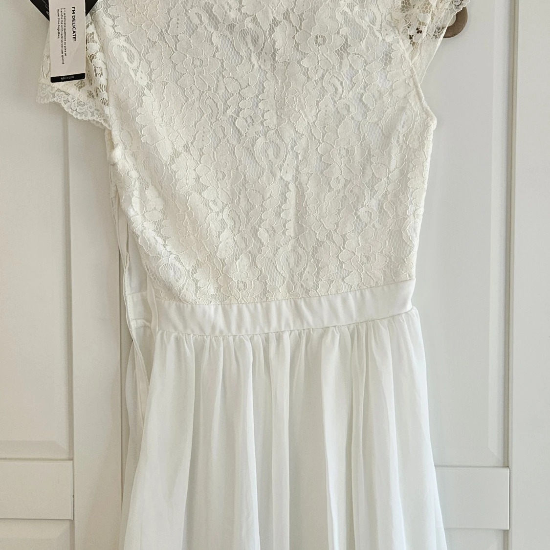 Ny Vit spetsklänning från NLY One