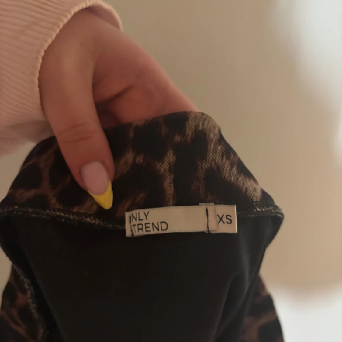 Leopardmönstrad volangkjol från Only Trend - 2