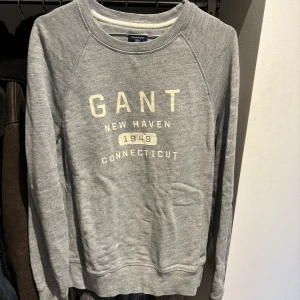 Gant tröja  - Grå gant tröja som ej kommer till användning. Sparsamt använd. Storlek M 