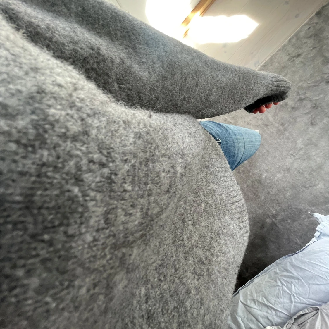 Grå croppad stickad tröja - 3