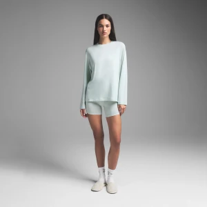 Långärmad tröja från Skims - Säljer en stilren ljusblå långärmad tröja från Skims i färgen Frost. Tröjan är i modellen Boy friend long sleeve T-shirt. Tröjan är knappt använd och köpt från Skims hemsida!