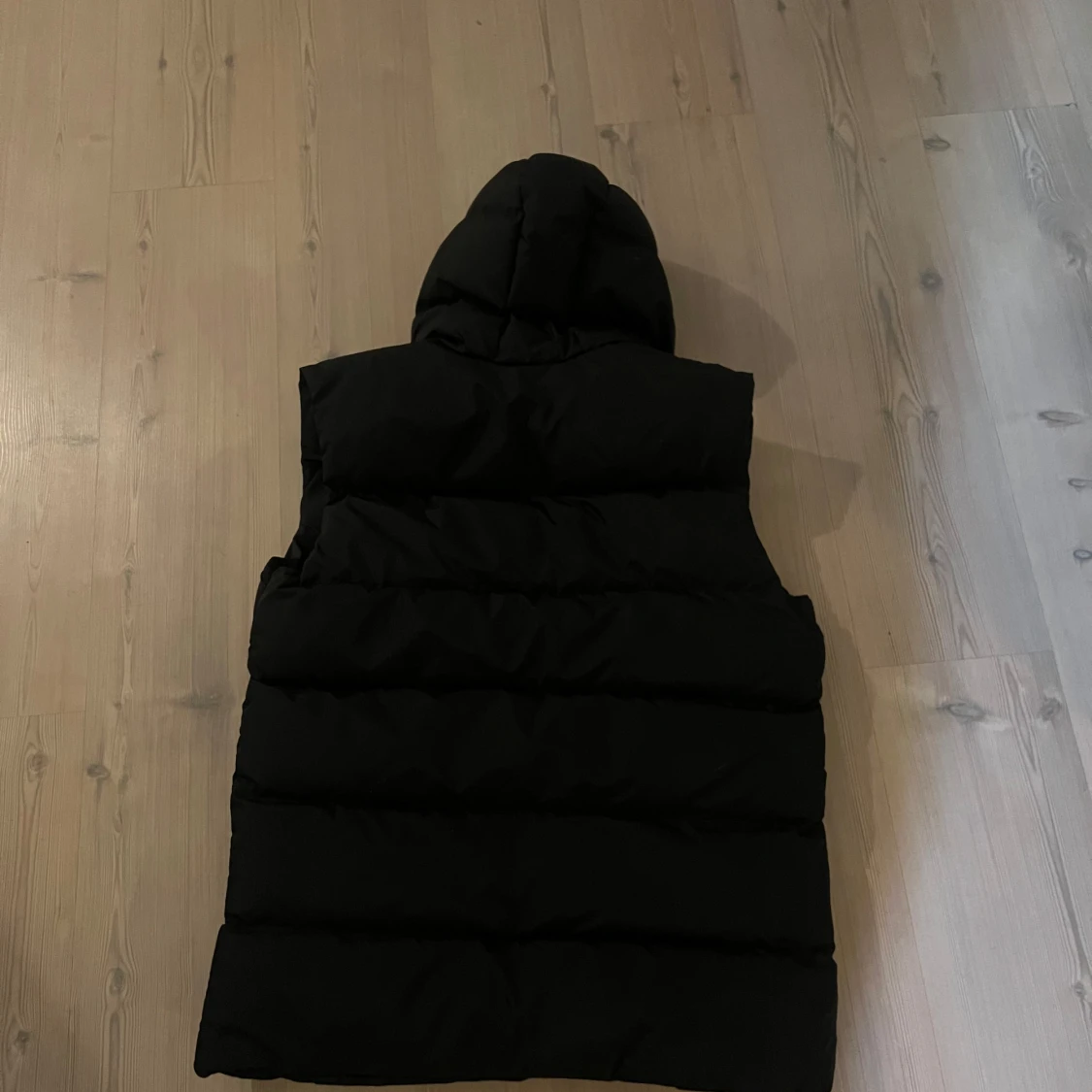 Svart dunväst från Moncler - 1